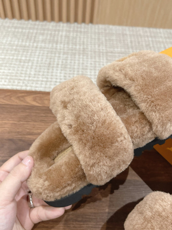 LV Sunset Flat Comfort Mule in lana marrone latte