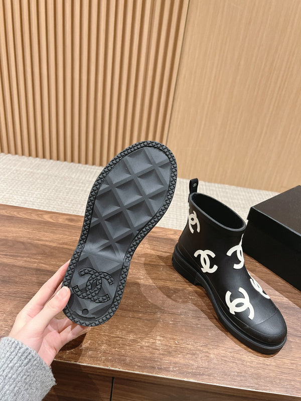 CC RAIN BOOTS BLACK TPU WITH WHITE LOGO 1