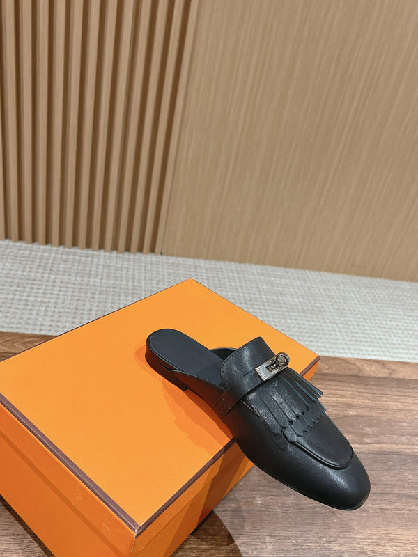 OZ Mule Fringed Black