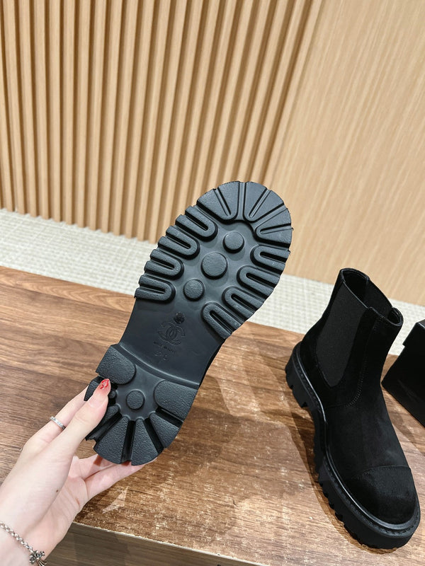 Stivaletti Chelsea CC in pelle scamosciata nera 937075