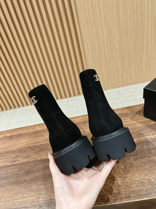 Stivaletti Chelsea CC in pelle scamosciata nera 937075