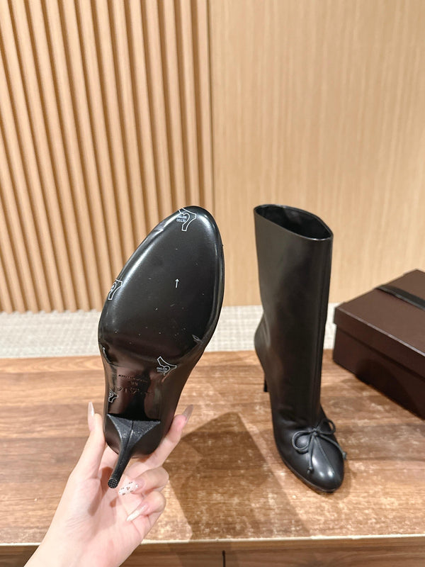 ALAIA high-heeled short boots black calfskin 386012