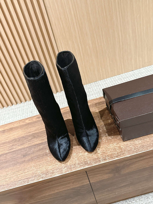 ALAIA high-heeled short boots black velvet 386015