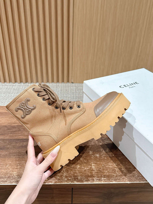 Celine 25 Bottes à lacets volumineuses en toile et veau couleur camel 554014