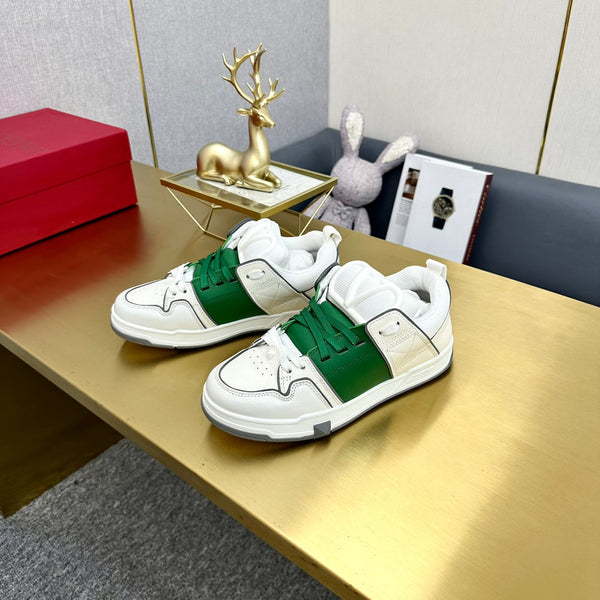 Sneaker One Stud Garavani in pelle di vitello verde bianco