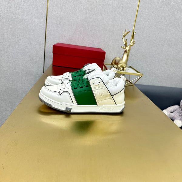 Sneaker One Stud Garavani in pelle di vitello verde bianco