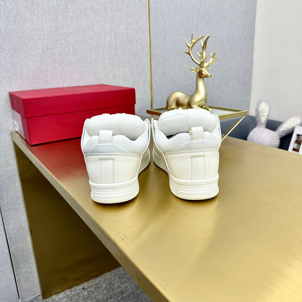 One Stud Sneaker Garavani Calfskin Fabric White