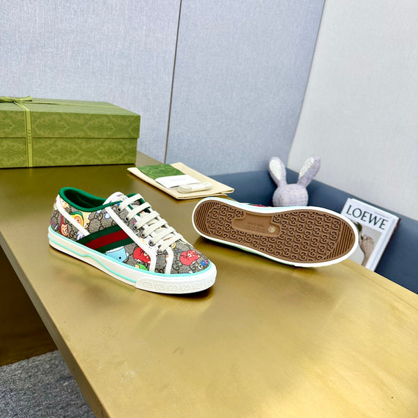 GG TENNIS 1977 TRAINER CANVAS WITH ANIMALS MOTIF