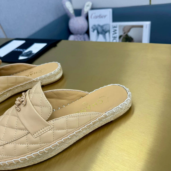 mulo in pelle di vitello trapuntata beige