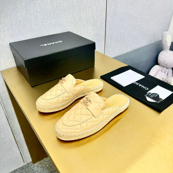 mulo in pelle di vitello trapuntata beige