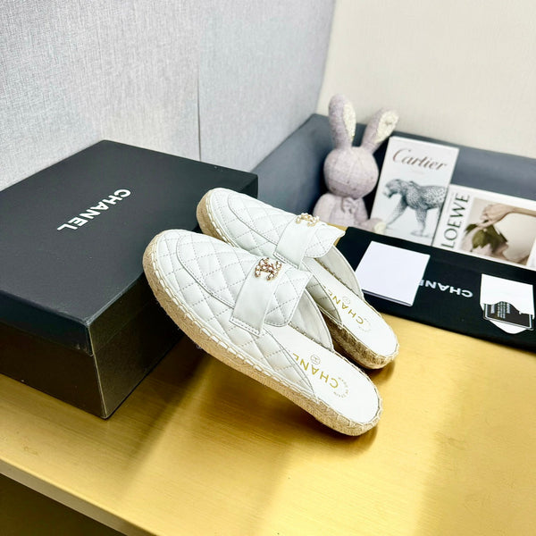 mule white quilted calfskin