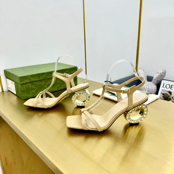 SANDALO CON TACCO MEDIO IN PELLE DI VITELLO BEIGE TAN CON STRASS