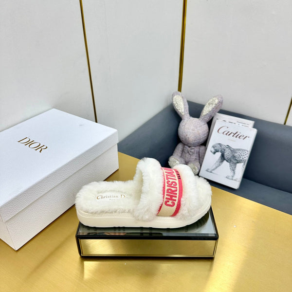 CD Dway Slide In White Mix Red Wool Fleece Lining And Canvas Fabric 111085