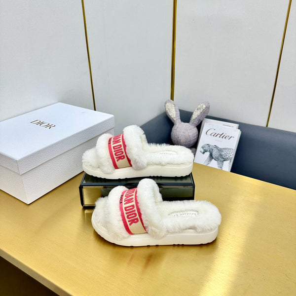 CD Dway Slide In White Mix Red Wool Fleece Lining And Canvas Fabric 111085