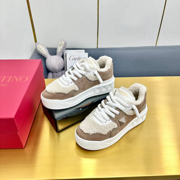 One Stud Xl Trainer 65mm In Light Brown Mix White Suede Lined With Wool Fleece 994608