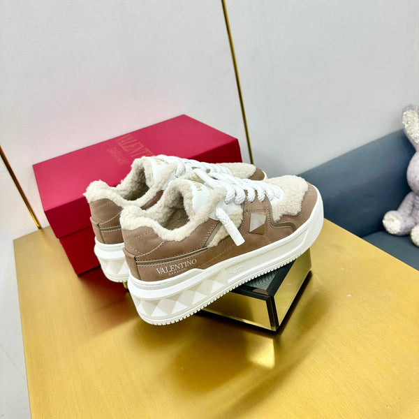 One Stud Xl Trainer 65mm In Light Brown Mix White Suede Lined With Wool Fleece 994608