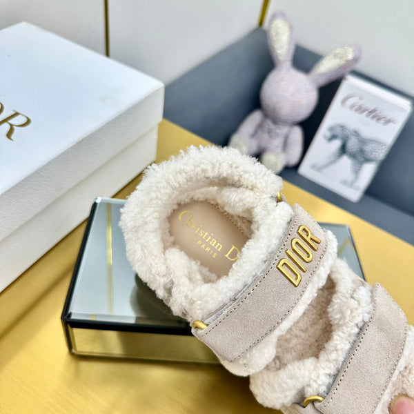 Dioract Sandal In Light Grey Suede And Wool Fleece Lining 111044