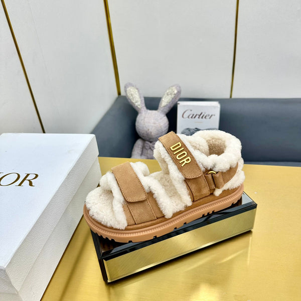 Dioract Sandal In Brown Suede And Wool Fleece Lining 111048