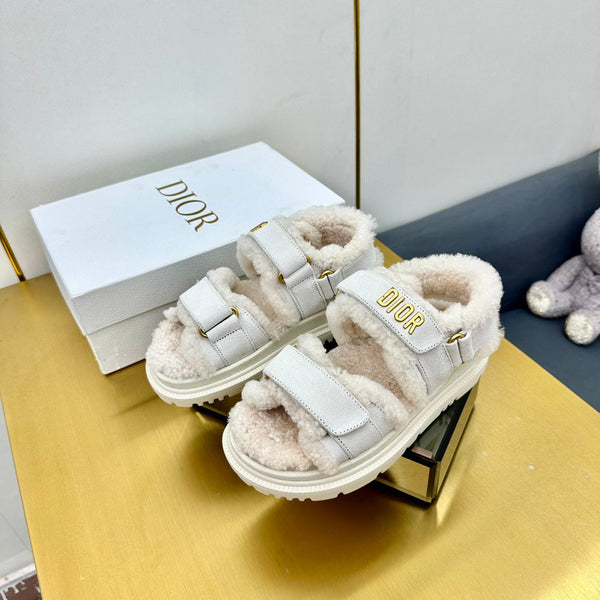 Dioract Sandal In White Suede And Wool Fleece Lining 111050