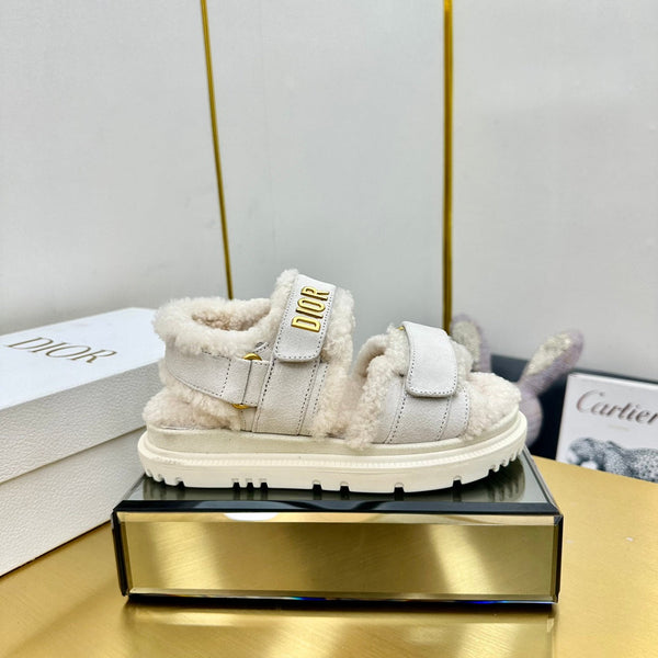 Dioract Sandal In White Suede And Wool Fleece Lining 111050