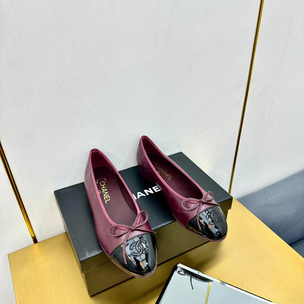 cc ballet flats in burgundy lambskin and black patent calfskin 137424