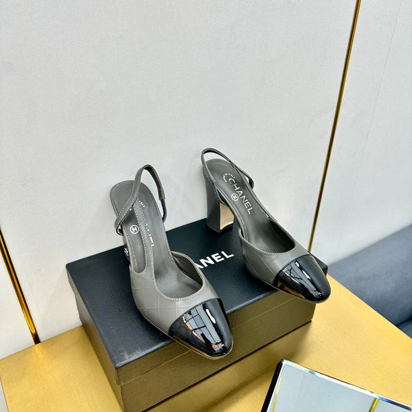 cc slingback pumps 90 in grey lambskin and black patent calfskin 137452