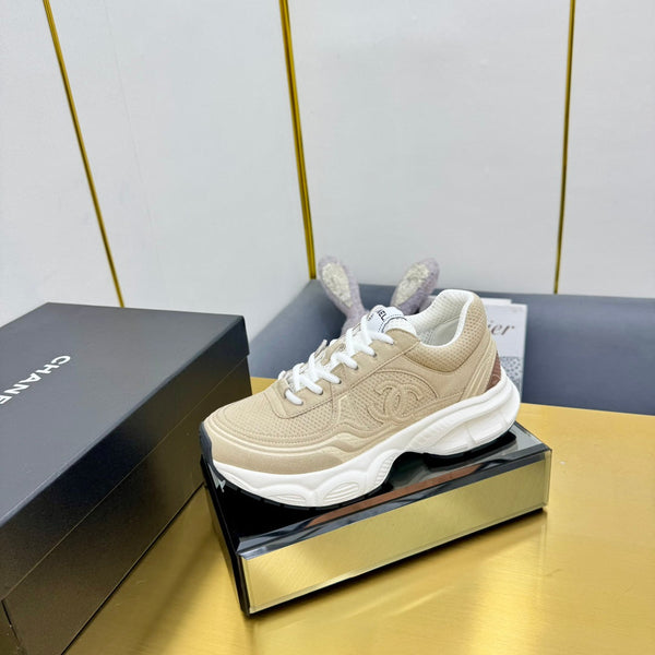 DAD SNEAKER IN TUSCAN BEIGE SUEDE AND BREATHABLE MESH