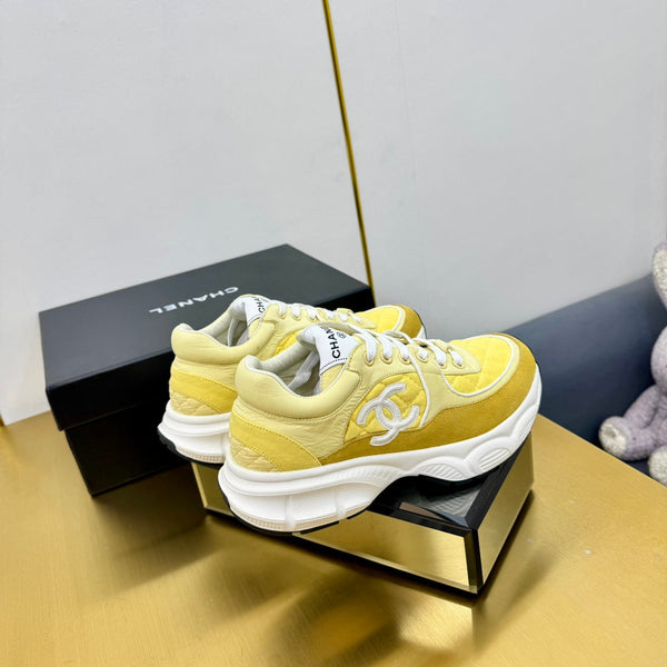 DAD SNEAKER IN AMBER YELLOW LAMBSKIN AND SUEDE