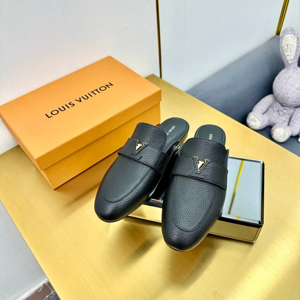 LV 25C LV Capri Mocassino aperto sul retro in pelle di vacchetta nera rugosa 219926