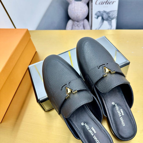 LV 25C LV Capri Mocassino aperto sul retro in pelle di vacchetta nera rugosa 219926