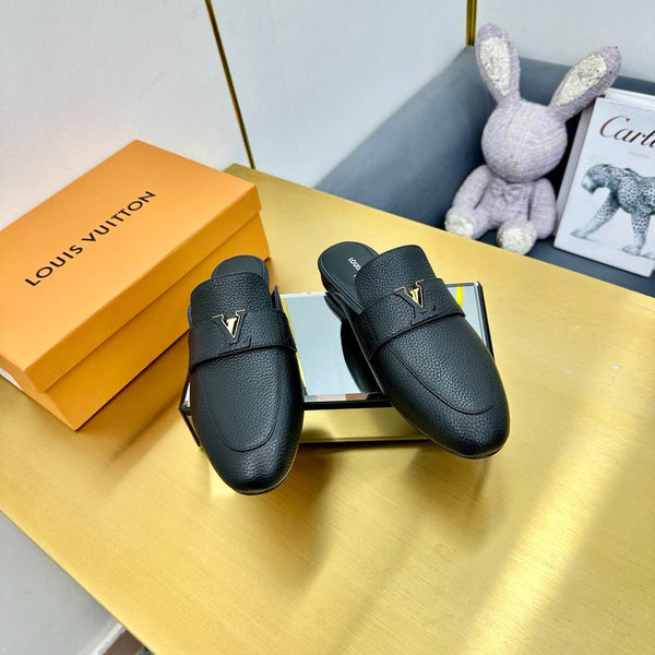LV 25C LV Capri Mocassino aperto sul retro in pelle di vacchetta nera rugosa 219926