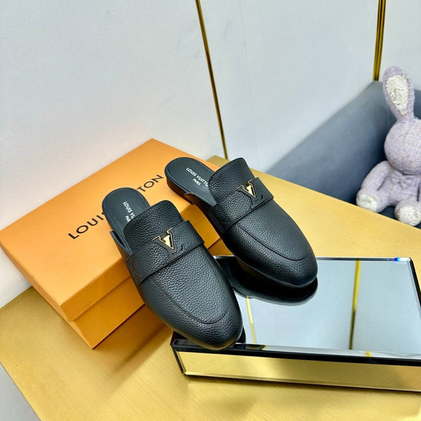 LV 25C LV Capri Mocassino aperto sul retro in pelle di vacchetta nera rugosa 219926