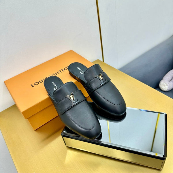 Mocassino LV 25C LV Capri con suola aperta in pelle di vacchetta nera 219928