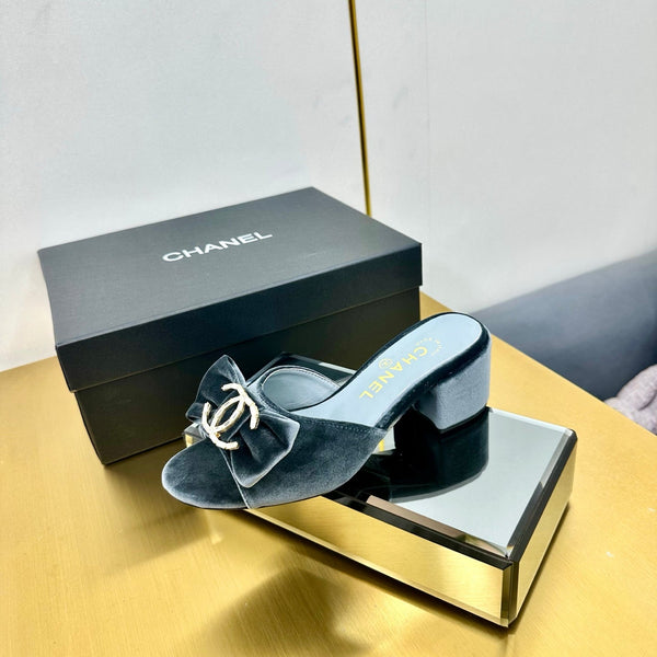 cc 25 bow mule sandal 50mm blue velvet 238474