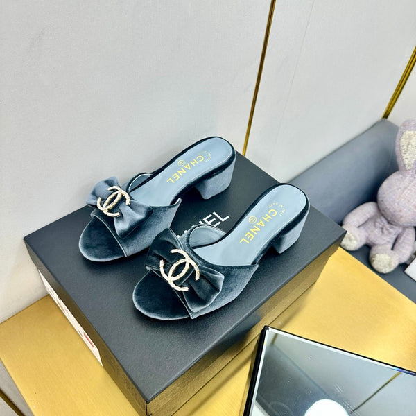 cc 25 bow mule sandal 50mm blue velvet 238474