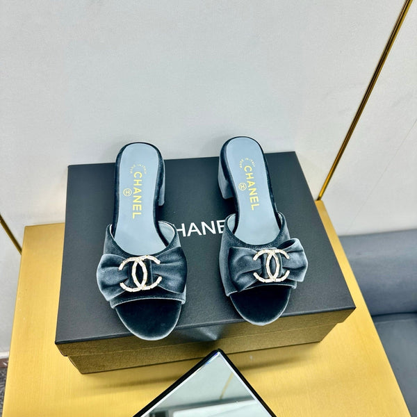 cc 25 bow mule sandal 50mm blue velvet 238474