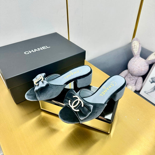 cc 25 bow mule sandal 50mm blue velvet 238474