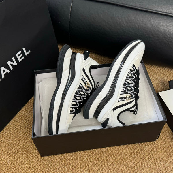 CC Sneaker Bianco Mix Nero Pelle di vitello e tessuto paracadute di seta 947510