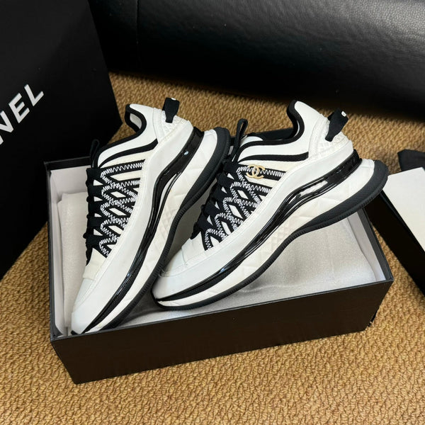 CC Sneaker Bianco Mix Nero Pelle di vitello e tessuto paracadute di seta 947510