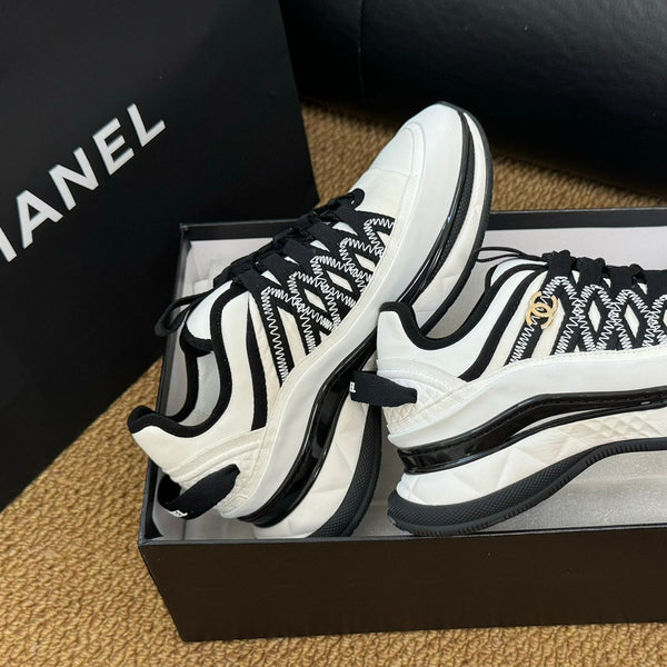 CC Sneaker Bianco Mix Nero Pelle di vitello e tessuto paracadute di seta 947510