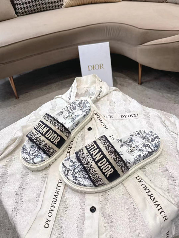 CD 26s Platform Sandals Black White Leather Fabric 944458