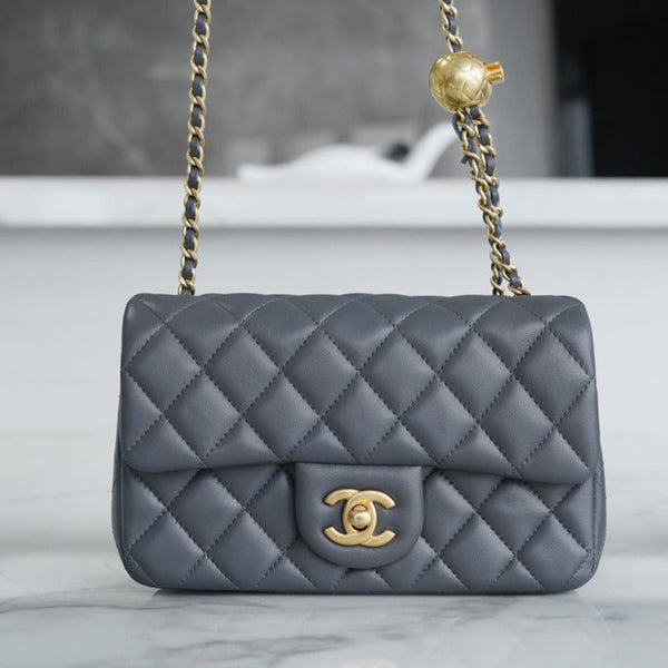 BORSA CLASSICA CON PATTA MINI RETTANGOLO 20 GRIGIO ROCCIA PELLE DI AGNELLO FERRAMENTA ORO