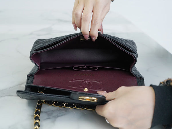 CLASSIC FLAP 23 NERO CAVIAR GOLD HARDWARE