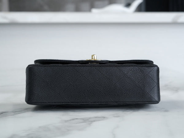 CLASSIC FLAP 23 NERO CAVIAR GOLD HARDWARE