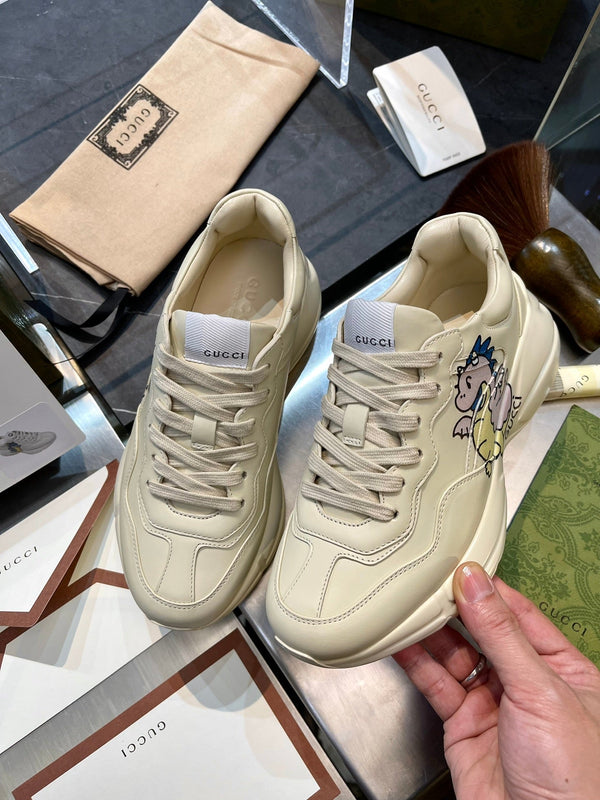 GG Men's Rhyton Sneaker Milk White Sticker Calfskin 524495