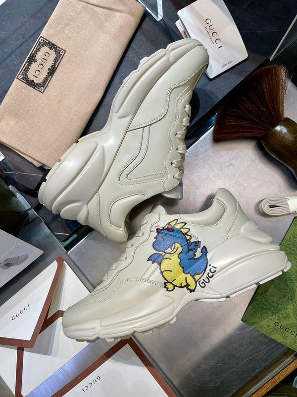 GG Men's Rhyton Sneaker Milk White Sticker Calfskin 524495