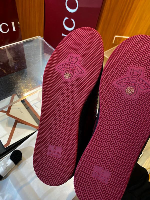 GG Men's 25 Screener Sneaker Red Mesh Suede 524503