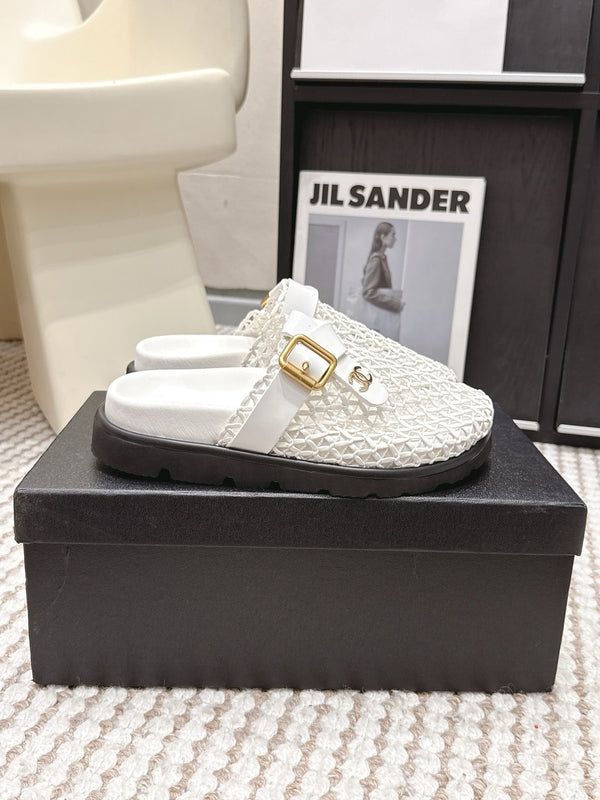 CC Woven Clog White Glossy Leather 721526