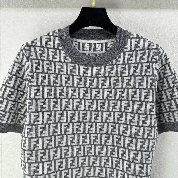 Fendi 25 Knitted Round Neck Short Sleeves Gray Wool F155
