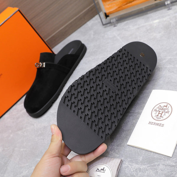 HM 25 Carlotta Mule in camoscio nero